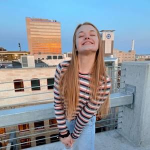 Meet your Posher, Rachel